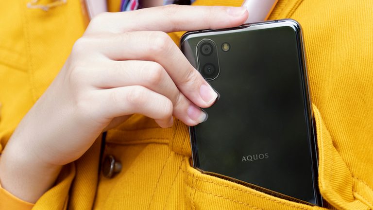 Tunjang Kinerja Produk Elektronik AIoT dan Sambut Era New Normal, Sharp Luncurkan Smartphone Aquos R3 dan Zero2