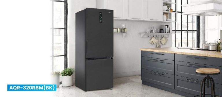 Magic Room Unggulan Kulkas Dua Pintu AQUA, Freezer-nya Fleksibel