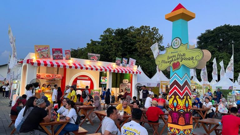 Ajinomoto Ajak Hidup Sehat & Cinta Lingkungan di Adeging Pura Mangkunegaran 2023