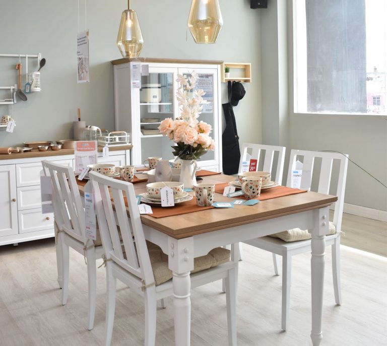 Furnitur dengan 6 Style Japandi di Dekoruma Experience Center Palembang