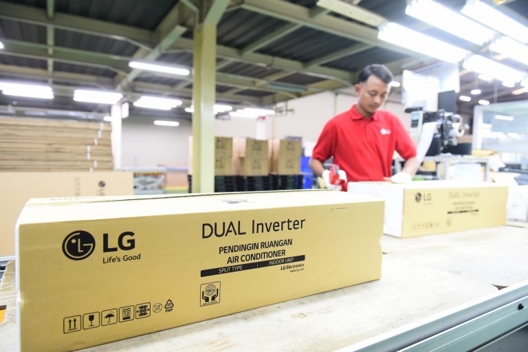 Rilis AC Dual Cool New Eco Solusi AC Hemat Listrik, LG Capai TKDN 26,31%