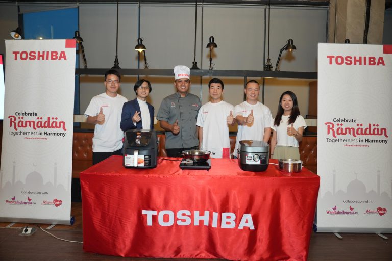 Small Cooking Appliances Toshiba Berikan Kemudahan Memasak di Dapur & Cita Rasa Otentik