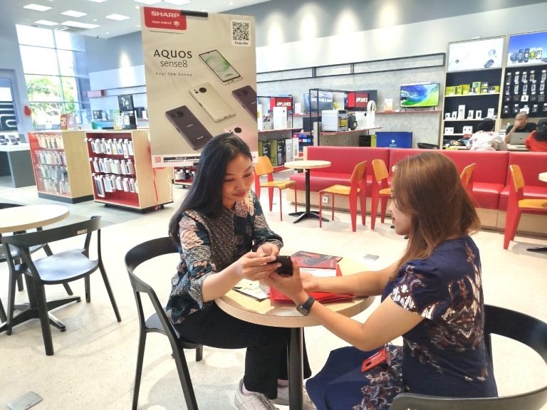 Hadir di Bali Smartphone Sharp AQUOS Series Entry Level dan Flagship Harga Mulai Rp1 Jutaan