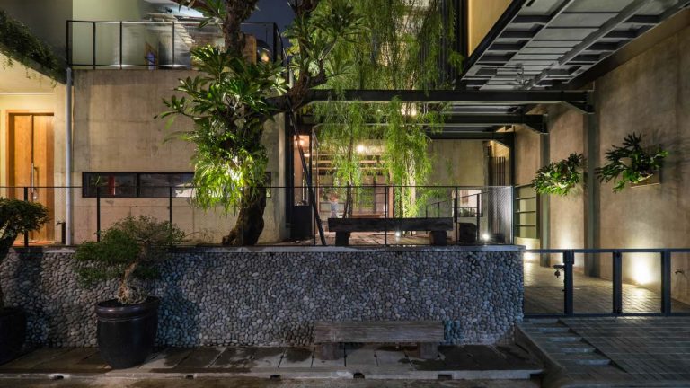 3 Inspirasi Desain Rumah Tropis Karya Arsitek Indonesia