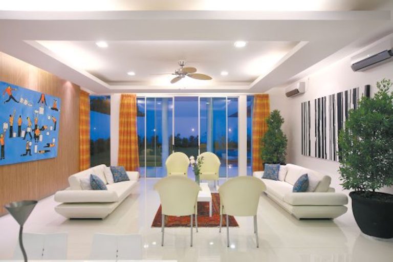 Hunian Urban dengan Gaya Resor di Permukiman Padat