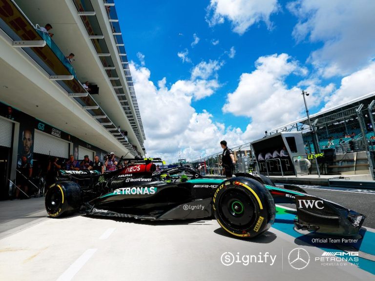 Kolaborasi Signify dan Mercedes-AMG PETRONAS F1, Dorong Inovasi Berkelanjutan di Dalam dan Luar Lintasan