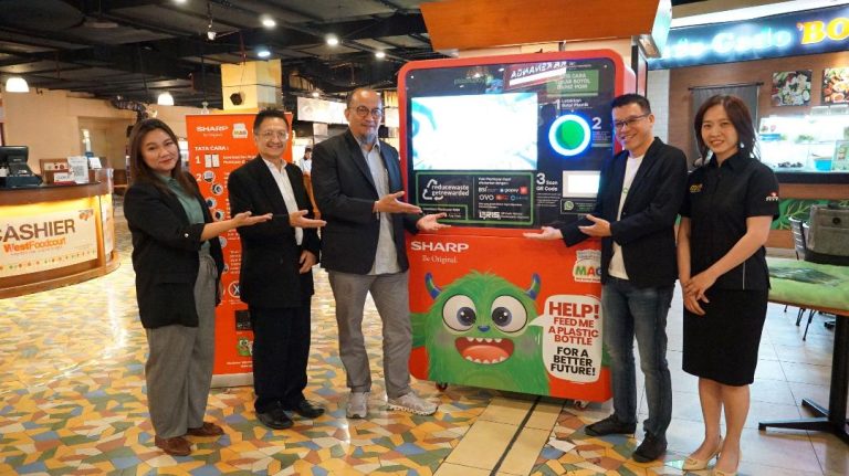 Sharp Hadirkan Mesin Penukar Botol Plastik di Area Publik, Ajak Masyarakat Jaga Lingkungan