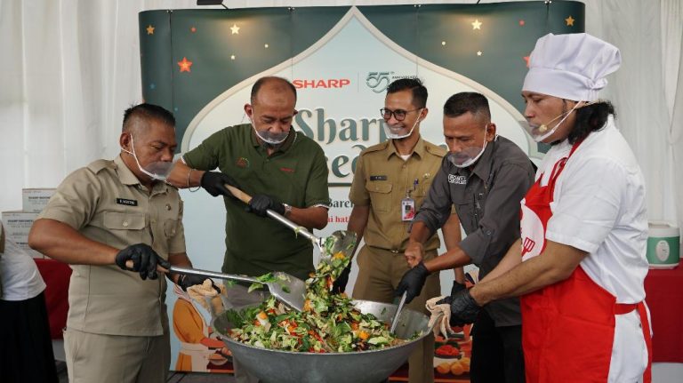 Sharp Bersedekah 2025 Berbagi Kebaikan di Bulan Ramadan dengan Masak Bareng #DenganHati