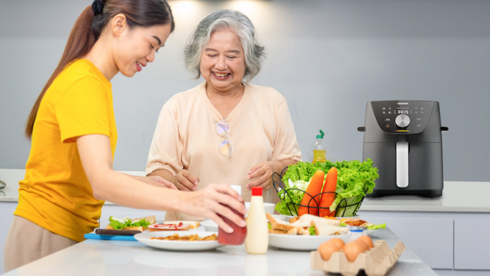air fryer Toshiba3 lifestyle