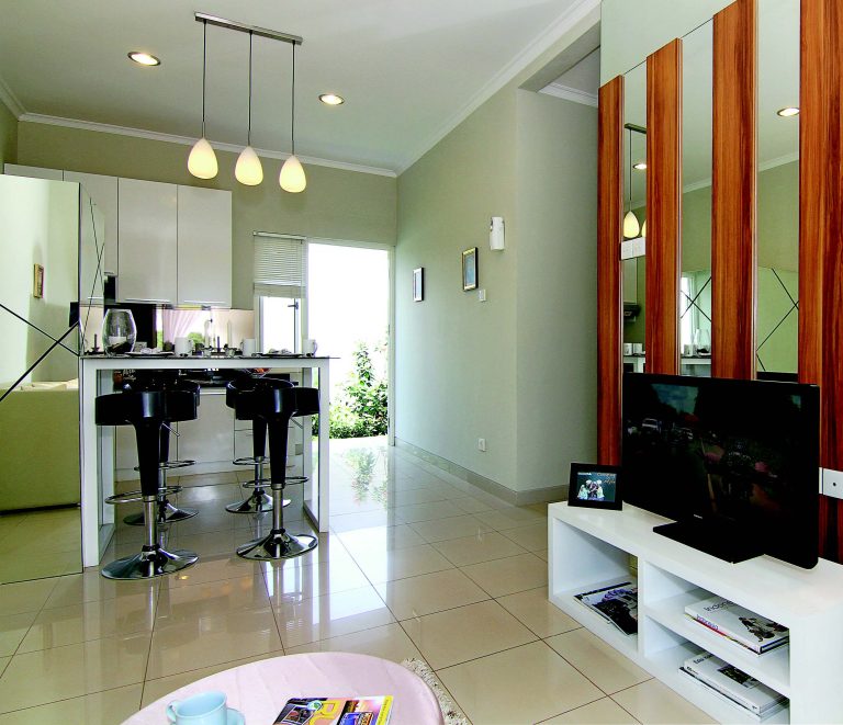 Ruang Terasa Luas di Rumah Mungil Lahan Terbatas, Sontek Ide Penataannya!