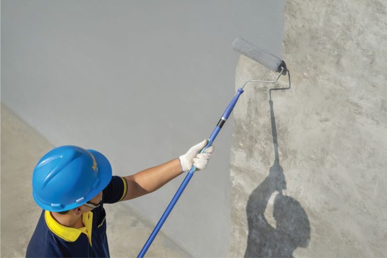 Proses pengecatan ulang dengan kondisi dinding kering sempurna