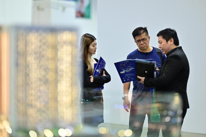 suasana penjualan properti lintas negara di Global Property Expo 2025 yang diselenggarakan JLL