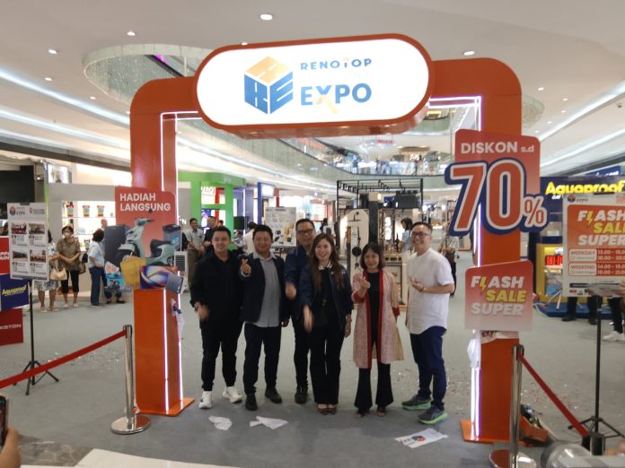 Tim penyelenggara expo Renotop Building Expo 2026 di Lippo Mall Puri, Jakarta Barat, pada 2–14 Juni 2026.