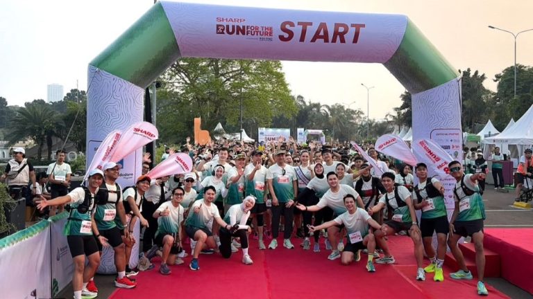 Sharp Indonesia Rayakan 56 Tahun: Sukses Gelar Fun Run dan Penanaman 600 Pohon