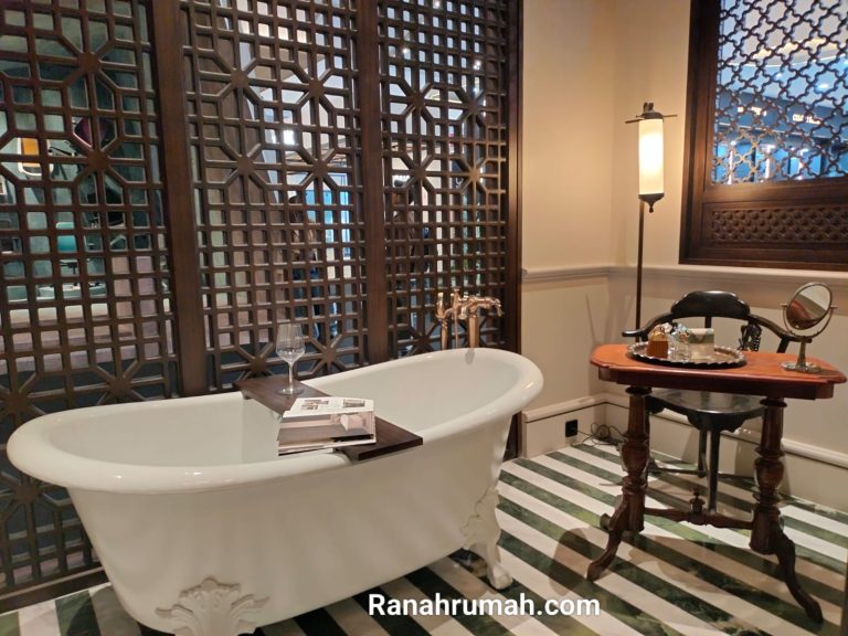 Area mandi dan relaksasi di kamar mandi