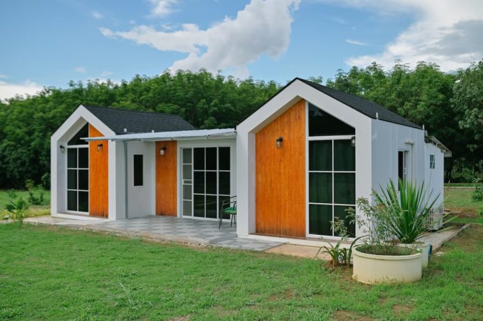 Contoh rumah yang dibangun menggunakan material prefabrikasi.
