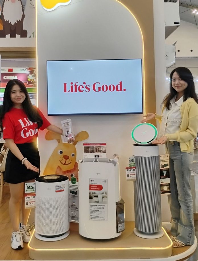 Tim LG di IIPE 2026 dengan air purifier LG