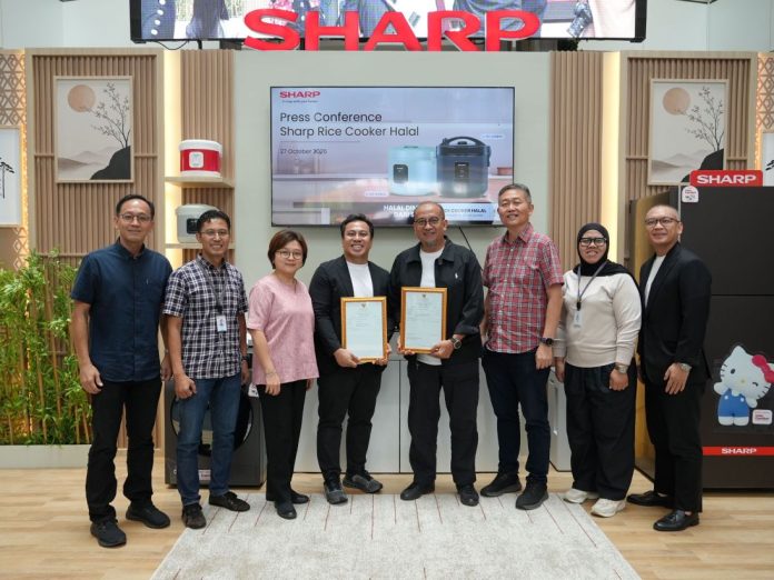 Sertifikat halal di produk rice cooker terbaru Sharp Sertifikat halal untuk dua produk rice cooker Sharp tipe KS-B18MG dan KS-C18MH