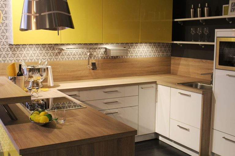Membuat Dapur Tak Cukup Memilih Model, Ini 3 Hal yang Menentukan Biayanya